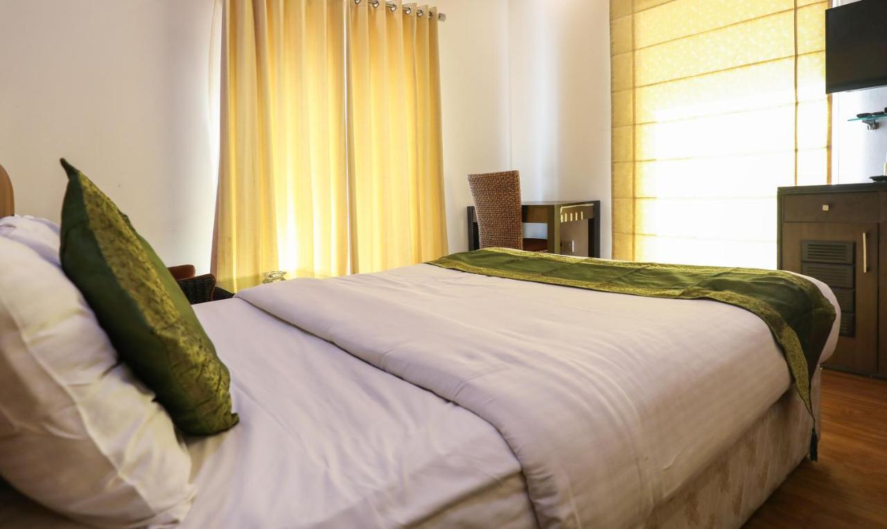 Treebo Trend White Mg Otel Bangalore Dış mekan fotoğraf